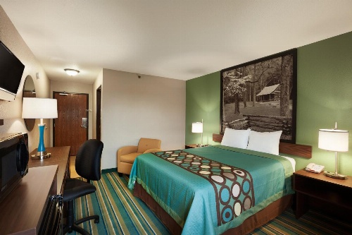 Super 8 by Wyndham Tuscola image 1