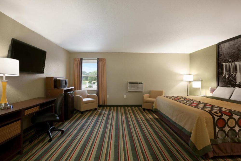 Room image 3